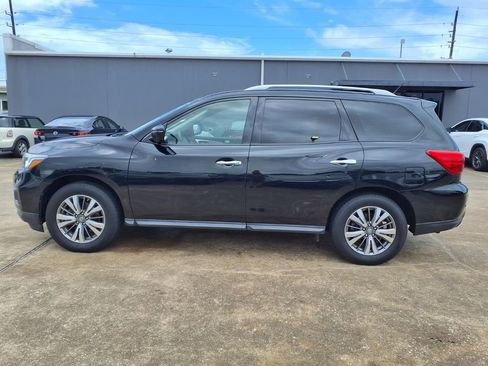 Used 2018 Nissan Pathfinder SL FWD image 5