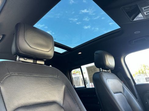 Used 2023 Land Rover Defender 130 X-Dynamic SE image 19