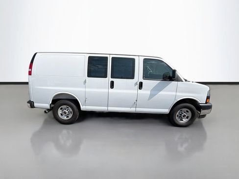 Used 2025 GMC Savana 2500 w/ Driver Convenience Package RWD image 10