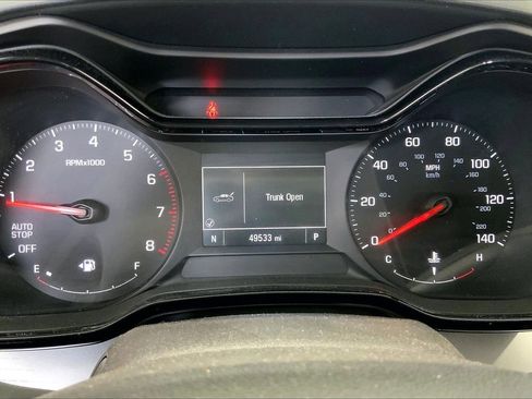 Used 2025 Chevrolet Trax LS w/ LS Convenience Package FWD image 18