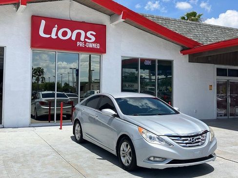Used 2013 Hyundai Sonata GLS w/ Popular Equipment Pkg FWD image 2