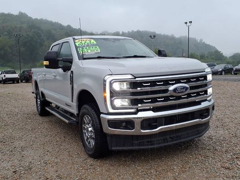 Used 2026 Ford F250 Lariat AWD/4WD image 2