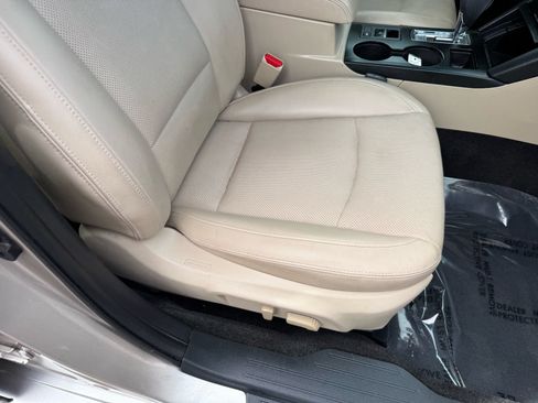Used 2015 Subaru Legacy 2.5i Limited AWD/4WD image 32