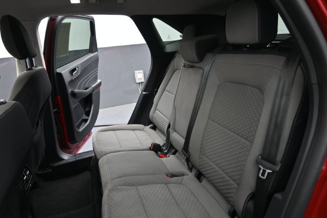 Used 2022 Ford Escape SE w/ SE Sport Appearance Package FWD image 15