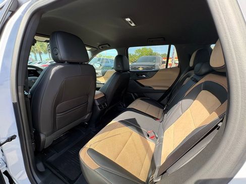 New 2026 Chevrolet Equinox ACTIV w/ Convenience Package III AWD/4WD image 15