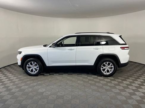 Used 2022 Jeep Grand Cherokee Limited AWD/4WD image 4