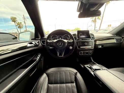 Used 2019 Mercedes-Benz GLS 450 4MATIC image 31