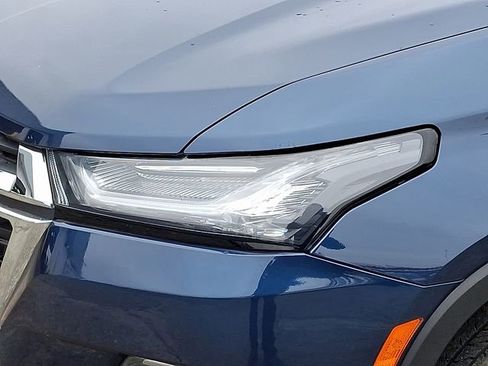 Used 2023 Chevrolet Traverse LT image 29