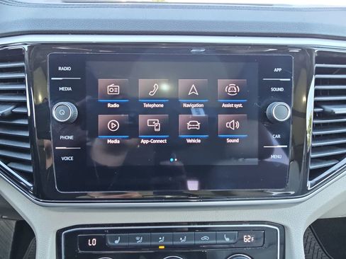 Used 2023 Volkswagen Atlas SE w/ Panoramic Sunroof Package FWD image 23