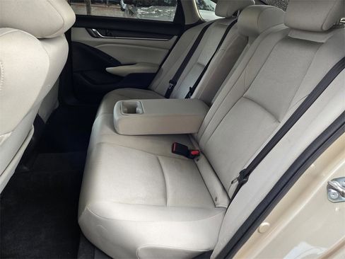 Used 2020 Honda Accord EX image 11