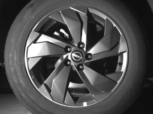 Used 2025 Nissan Rogue SV FWD image 15
