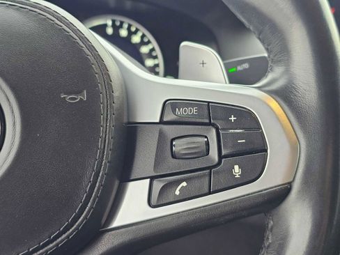 Used 2019 BMW 530e w/ M Sport Package image 28