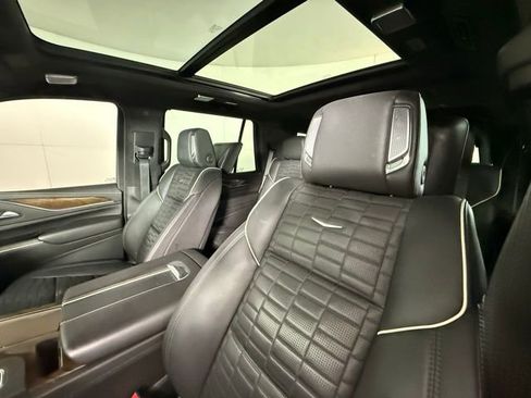 Certified 2023 Cadillac Escalade Premium Luxury Platinum image 8
