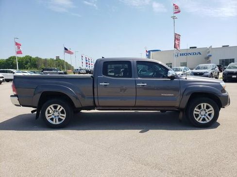Used 2015 Toyota Tacoma 4x4 Double Cab image 4