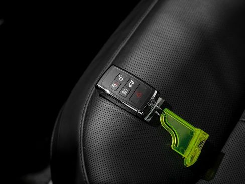 Used 2024 Land Rover Range Rover SE image 53