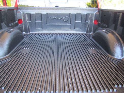 Used 2022 Ford F150 Lariat w/ Equipment Group 502A High AWD/4WD image 29