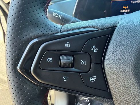 Used 2024 Chevrolet Trax RS w/ Driver Confidence Package FWD image 17
