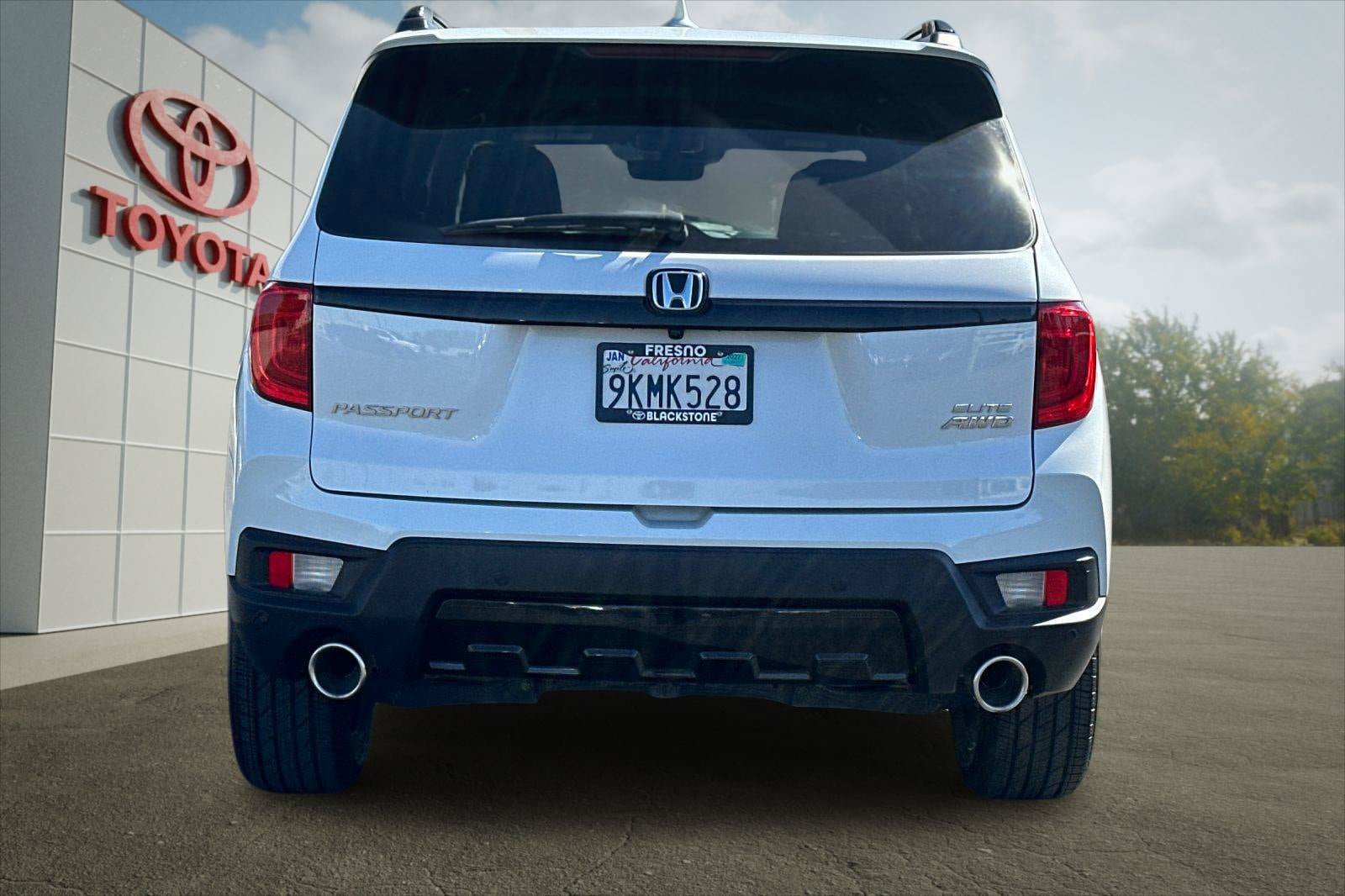 Used 2023 Honda Passport Elite image 4
