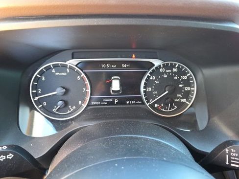 Used 2023 Nissan Rogue S image 16