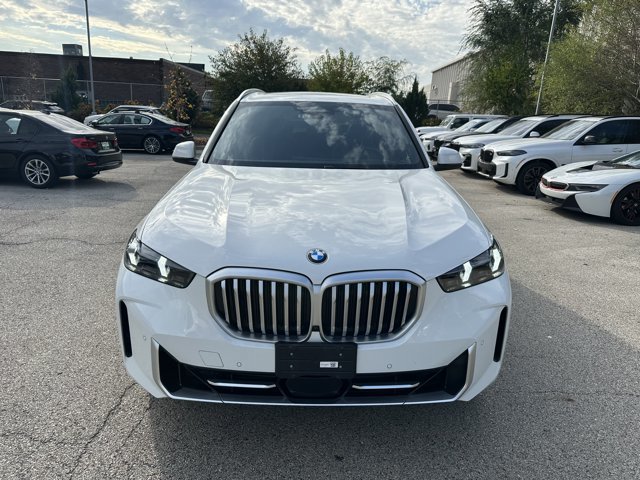 Certified 2024 BMW X5 xDrive40i w/ Parking Assistance Package AWD/4WD image 2
