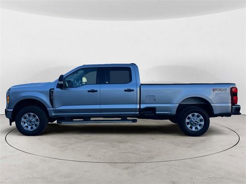 Certified 2024 Ford F350 XLT w/ 360-Degree Camera Package image 2