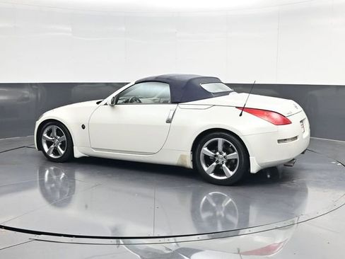 Used 2006 Nissan 350Z Touring image 5