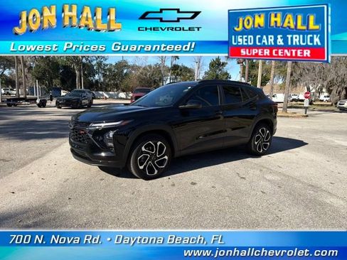 Used 2025 Chevrolet Trax RS w/ Sunroof Package image 2