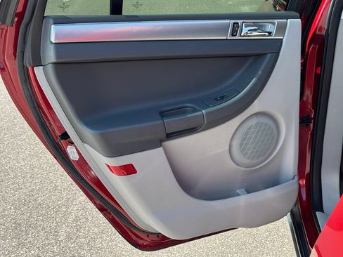 Used 2007 Chrysler Pacifica Touring FWD image 22