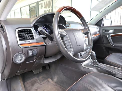 Used 2011 Lincoln MKZ image 32