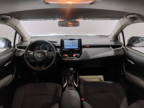 Used 2020 Toyota Corolla LE FWD image 16
