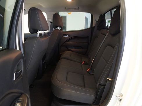 Used 2020 Chevrolet Colorado LT w/ LT Convenience Package image 11