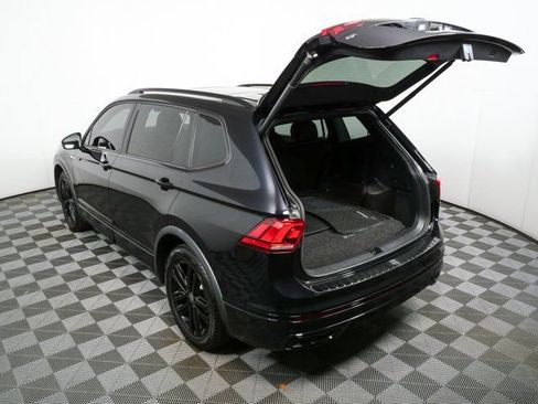 Used 2022 Volkswagen Tiguan SE R-Line FWD image 28