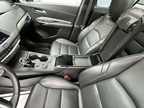 Used 2021 Cadillac XT4 Premium Luxury image 28