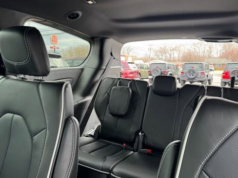 New 2026 Chrysler Pacifica Limited w/ S Appearance Package image 26