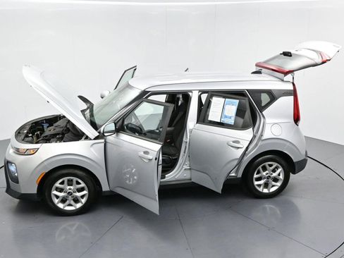 Used 2020 Kia Soul S FWD image 37