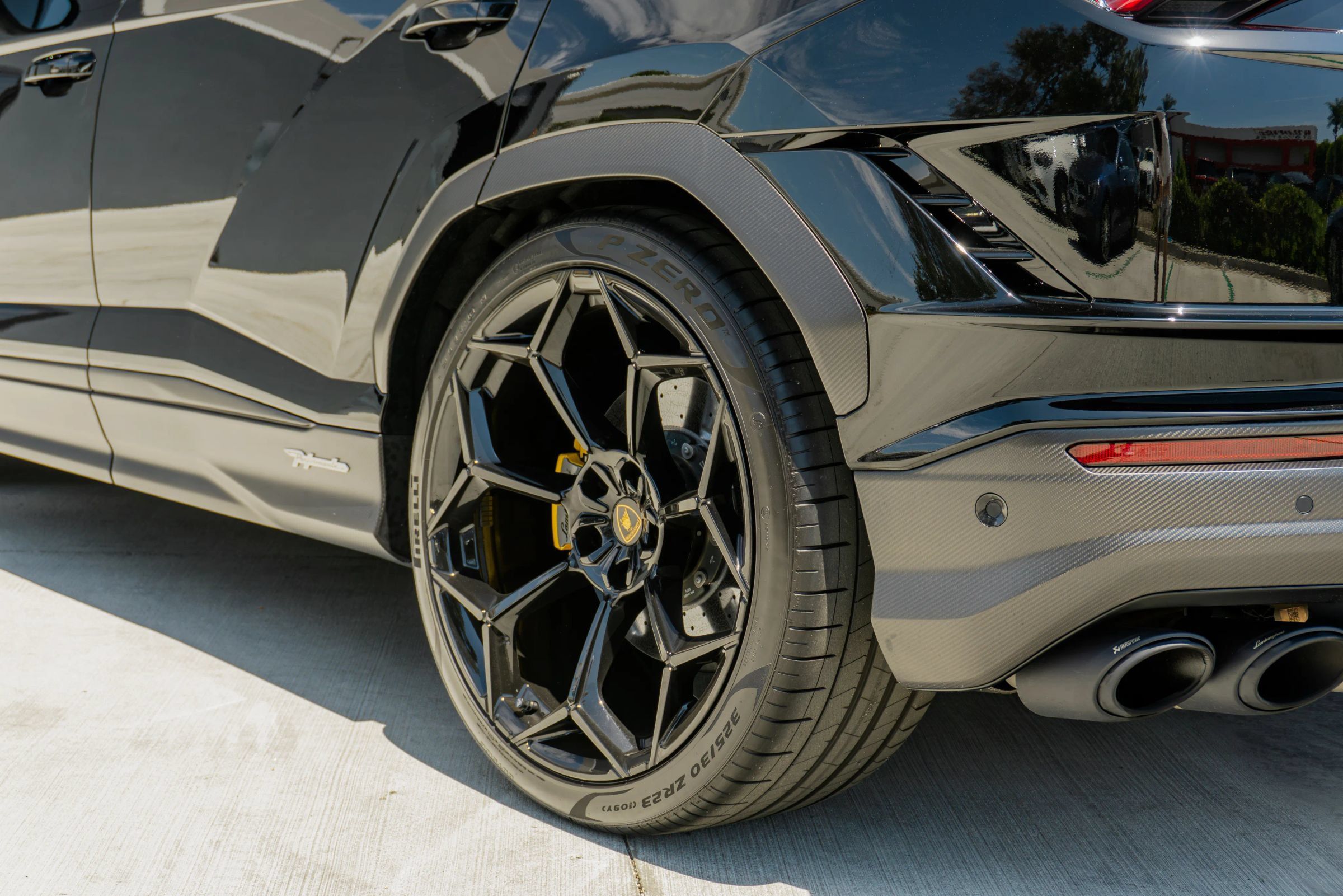 Used 2024 Lamborghini Urus Performante AWD/4WD image 47