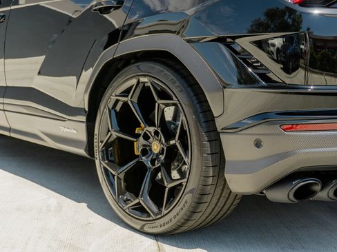 Used 2024 Lamborghini Urus Performante AWD/4WD image 47