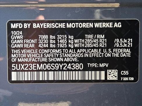 Certified 2025 BMW X7 xDrive40i w/ Executive Package image 30