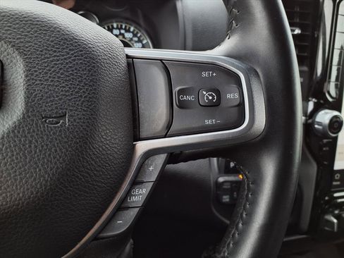 Used 2024 RAM 2500 Big Horn w/ Sport Appearance Package image 10