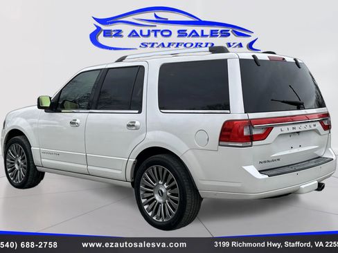 Used 2017 Lincoln Navigator Select image 7