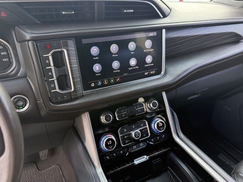 Used 2021 GMC Yukon Denali w/ Denali Premium Package AWD/4WD image 19