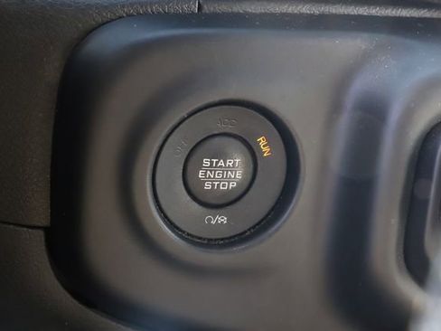 Used 2020 Jeep Gladiator Overland image 33