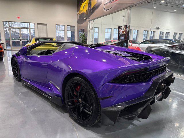 Used 2017 Lamborghini Huracan LP 610-4 AWD/4WD image 6