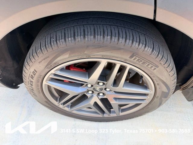 Used 2025 Ford Explorer ST-Line w/ Premium Package RWD image 12