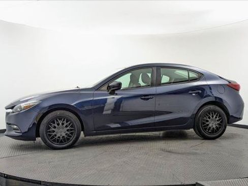 Used 2018 MAZDA MAZDA3 Sport FWD image 3