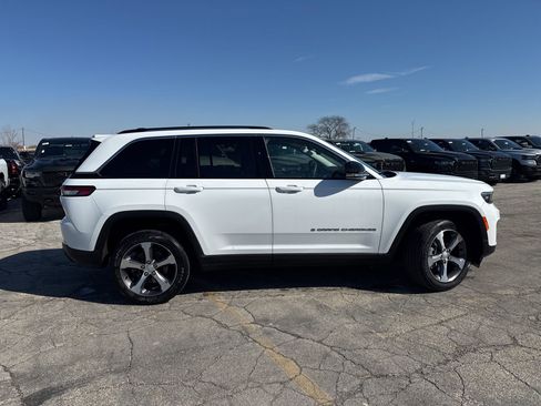 Used 2022 Jeep Grand Cherokee Limited 4xe image 5