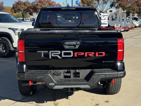 Used 2025 Toyota Tacoma TRD Pro image 10