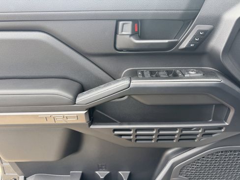 New 2025 Toyota 4Runner TRD Off-Road Premium image 10