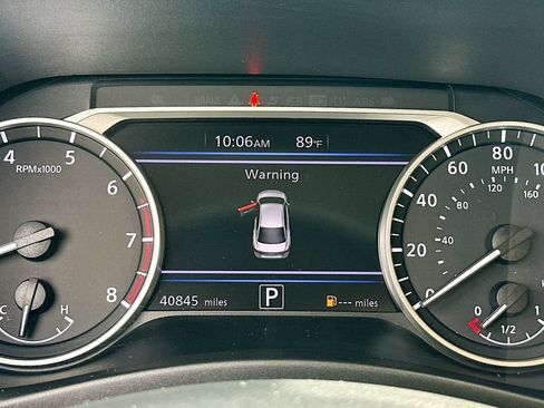 Used 2022 Nissan Sentra SV FWD image 12