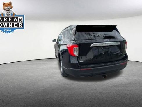Used 2023 Ford Explorer XLT AWD/4WD image 8